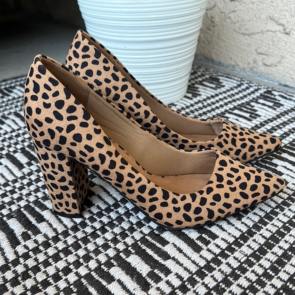 Cheetah print Bamboo block heels in size 8. Brand new without box.